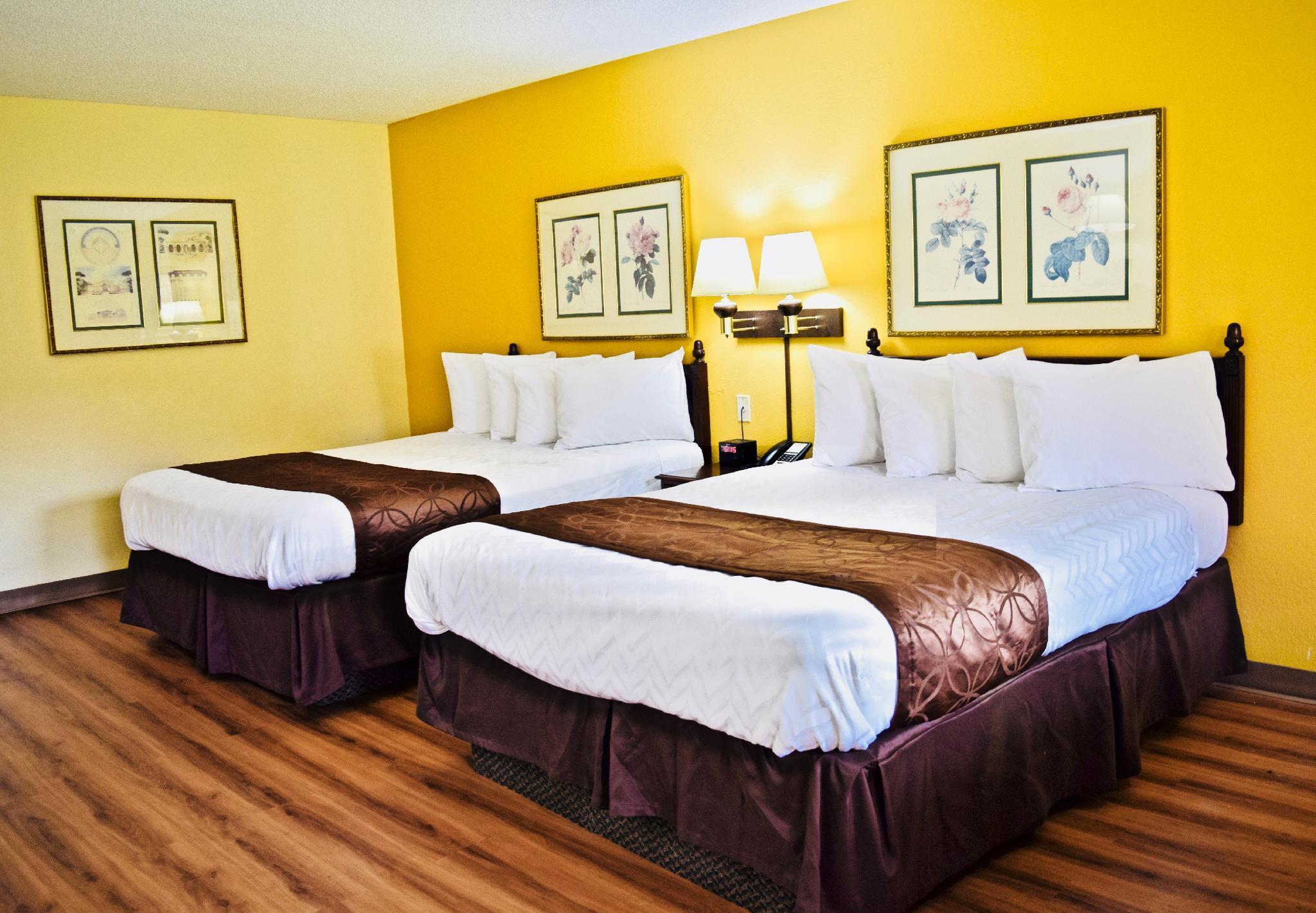 Days Inn By Wyndham Burleson Ft. Worth Esterno foto