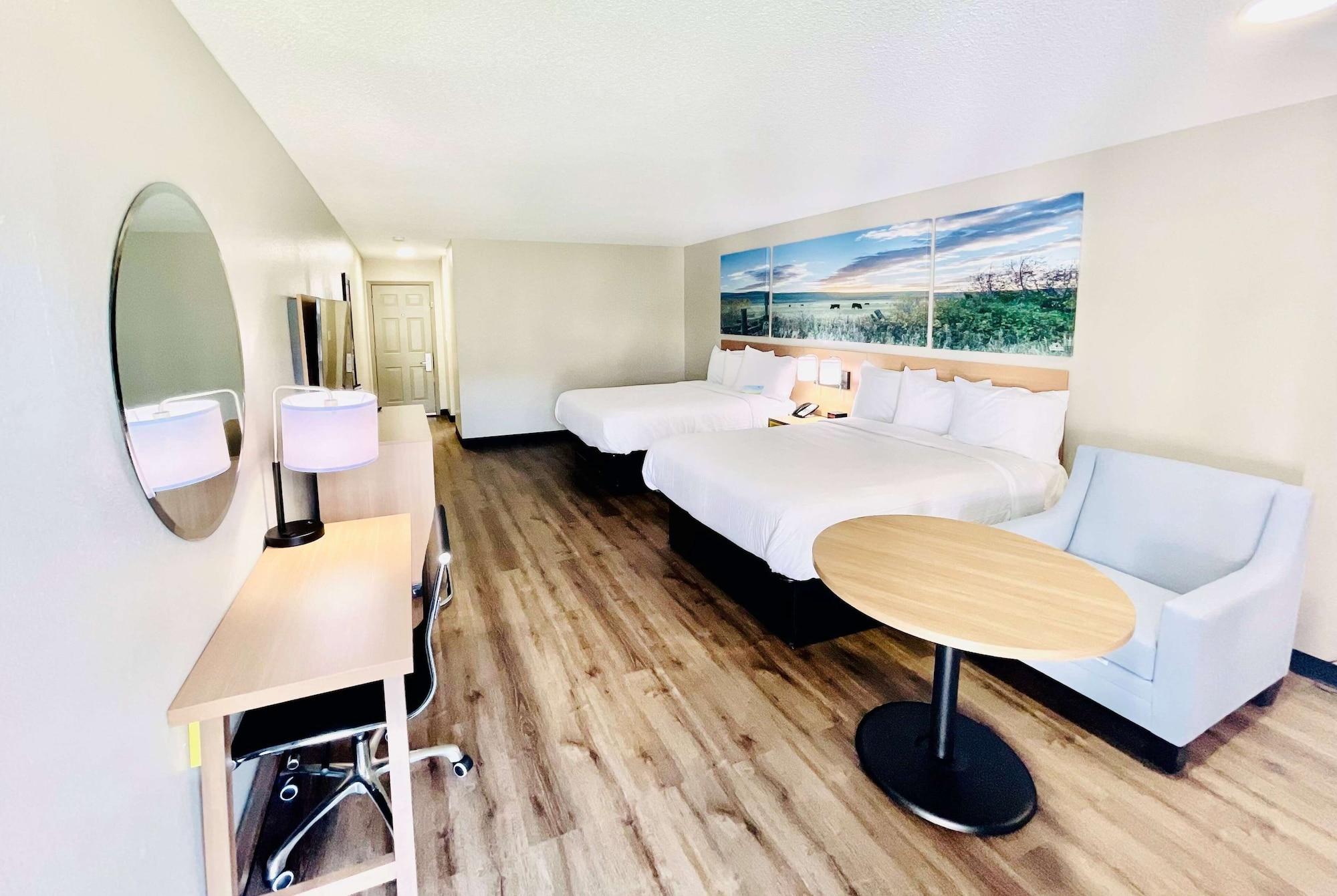 Days Inn By Wyndham Burleson Ft. Worth Esterno foto